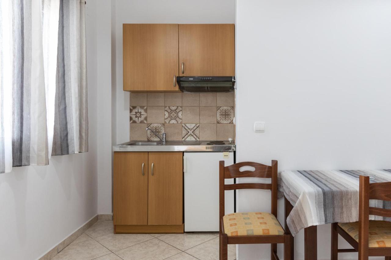Alicia Studios Fársza Kültér fotó