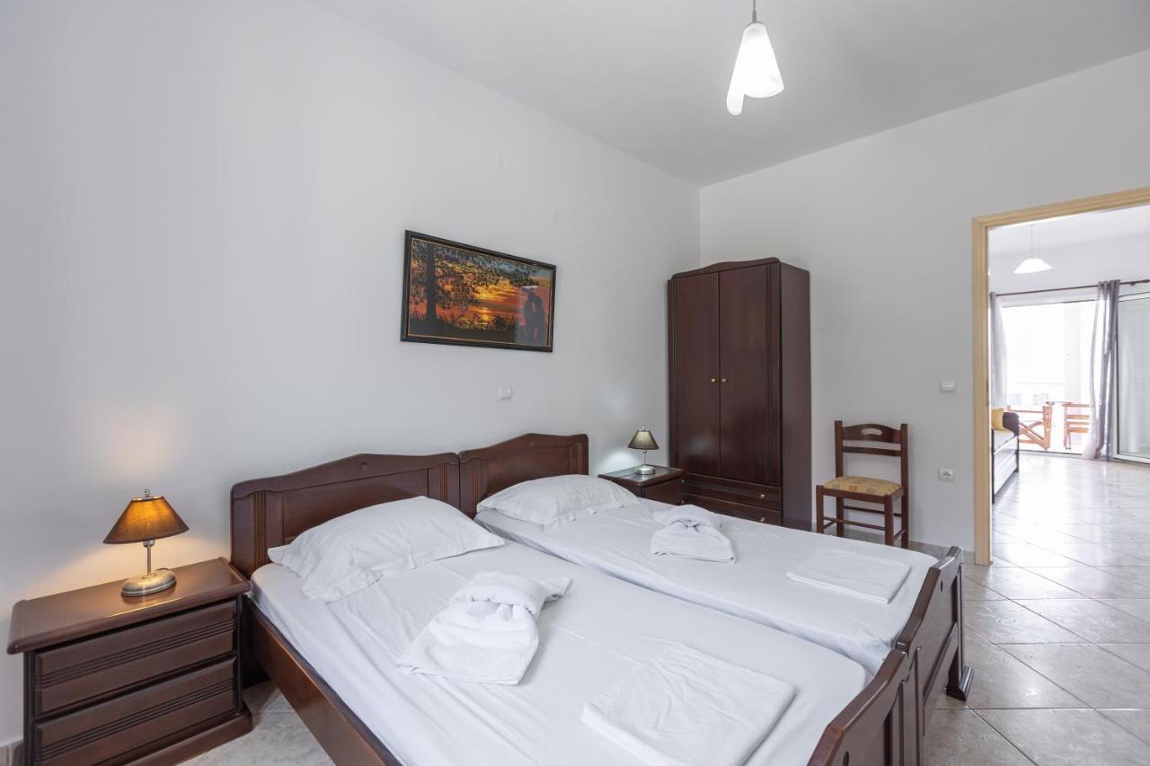 Alicia Studios Fársza Kültér fotó